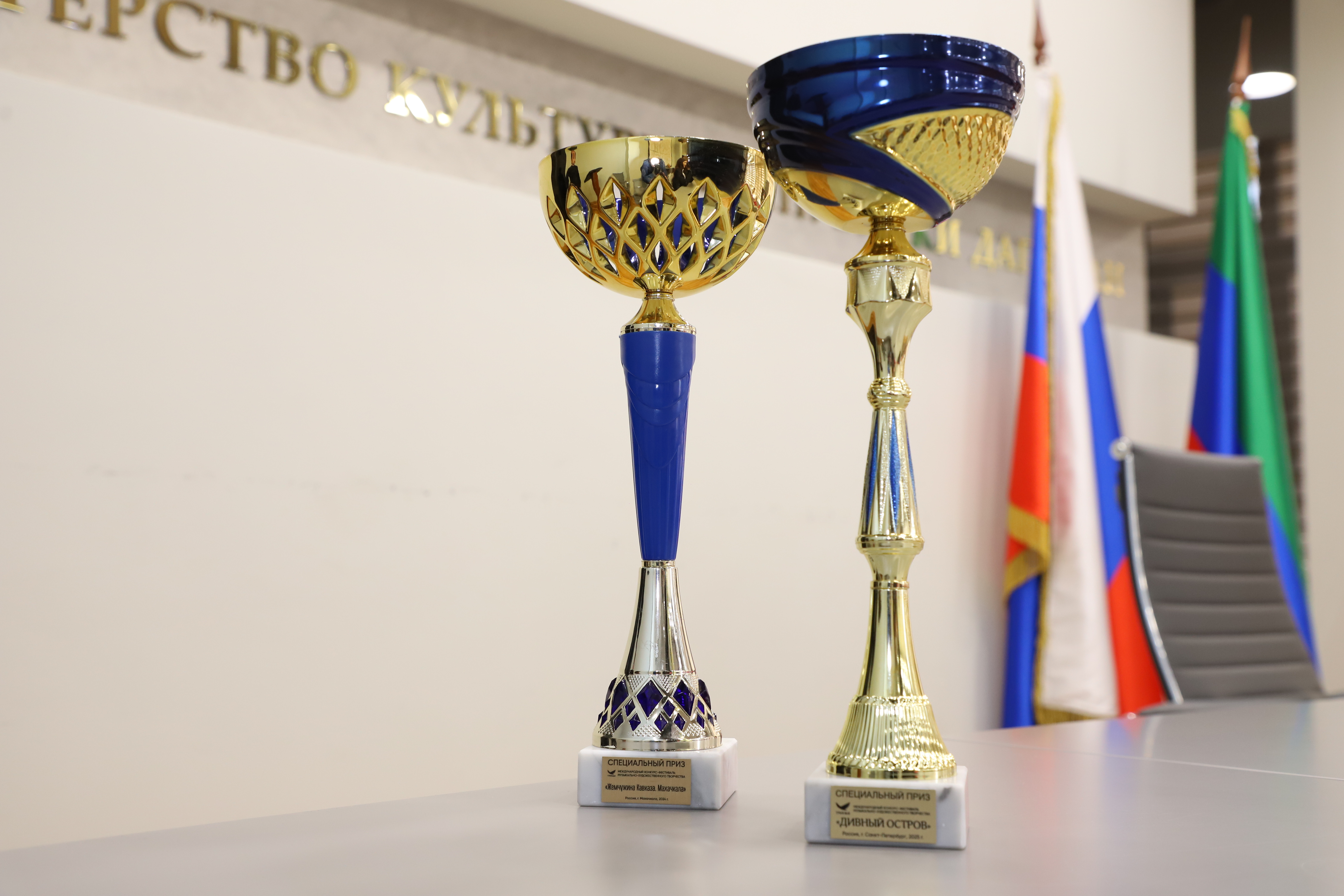 В Махачкале в Доме Дружбы состоялся большой концерт, посвященный 80-летию Великой Победы и Году защитника Отечества.